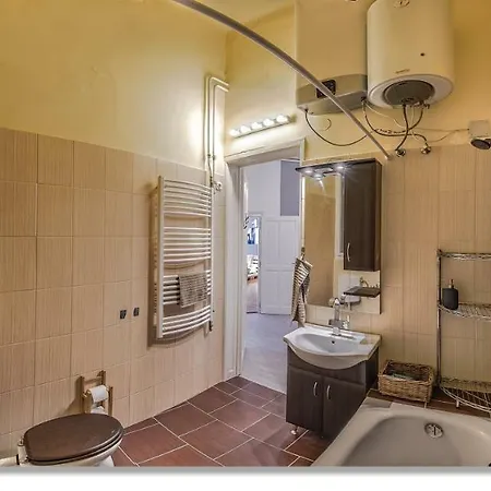 Big At Downtown Aparthotel Budapest